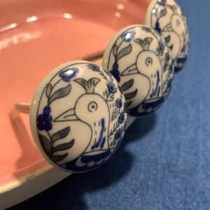 Pier 1 Cabinet/Drawer Knobs Ceramic  NWT